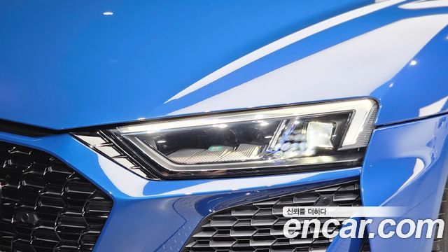 Audi R8 2021 — photo 8
