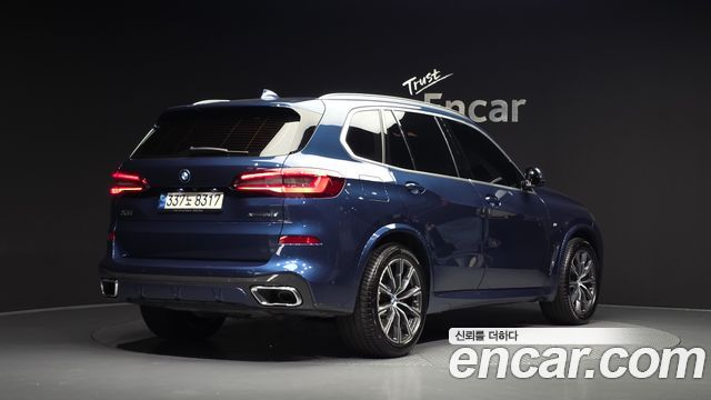 BMW X5 2021 — photo 2