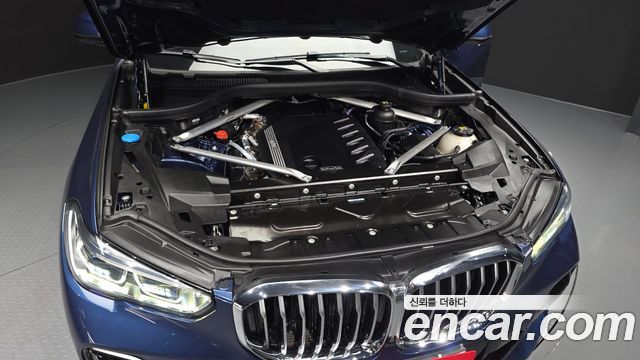 BMW X5 2021 — photo 6
