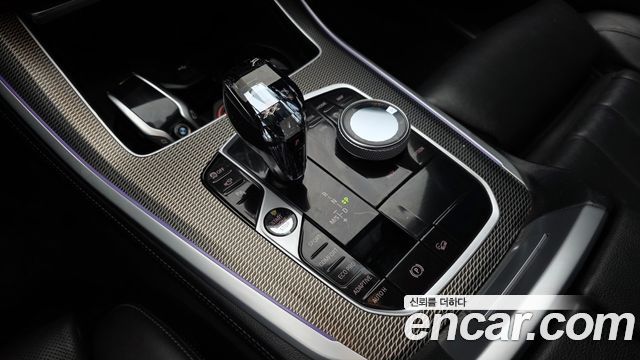 BMW X5 2021 — photo 12
