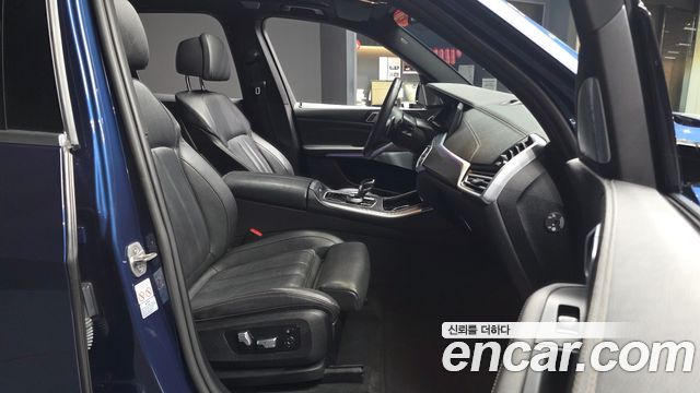 BMW X5 2021 — photo 17