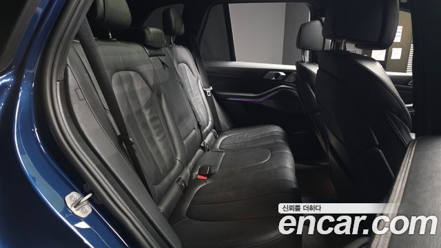 BMW X5 2021 — photo 18