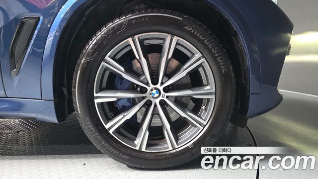 BMW X5 2021 — photo 7