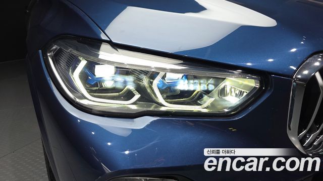 BMW X5 2021 — photo 8