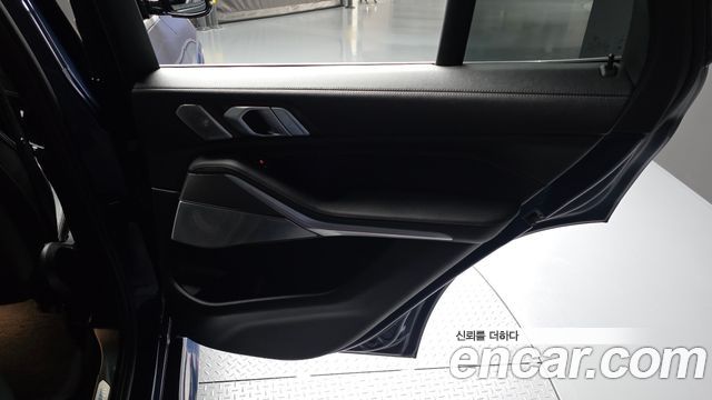BMW X5 2021 — photo 15