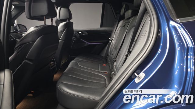 BMW X5 2021 — photo 16