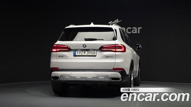 BMW X5 2021 — photo 4