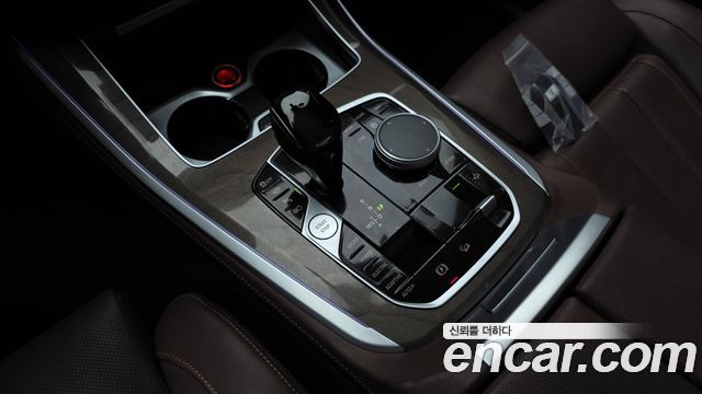 BMW X5 2021 — photo 12