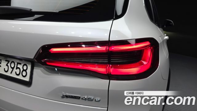 BMW X5 2021 — photo 9