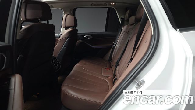 BMW X5 2021 — photo 16