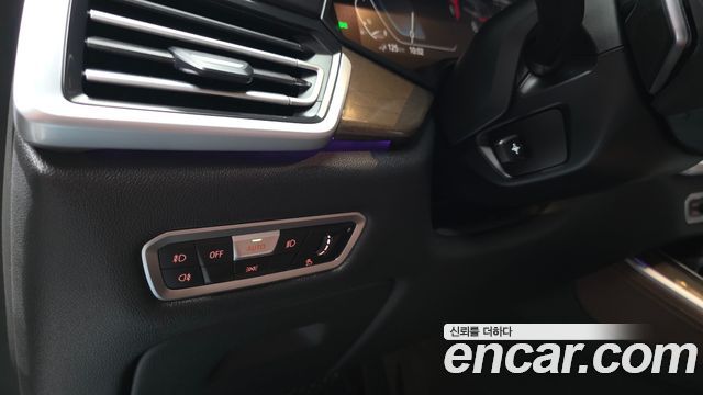 BMW X5 2021 — photo 29