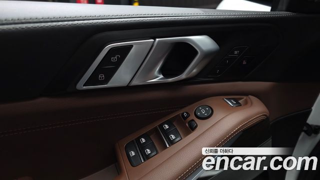 BMW X5 2021 — photo 30
