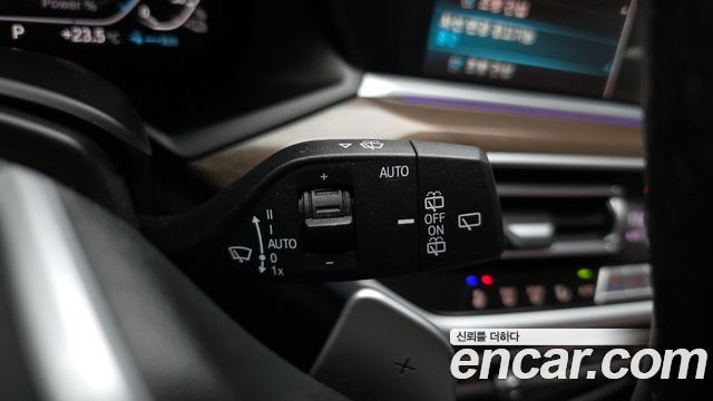 BMW X5 2021 — photo 31