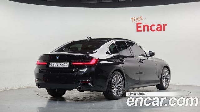 BMW 3-Series 2020 — photo 2