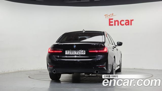 BMW 3-Series 2020 — photo 4