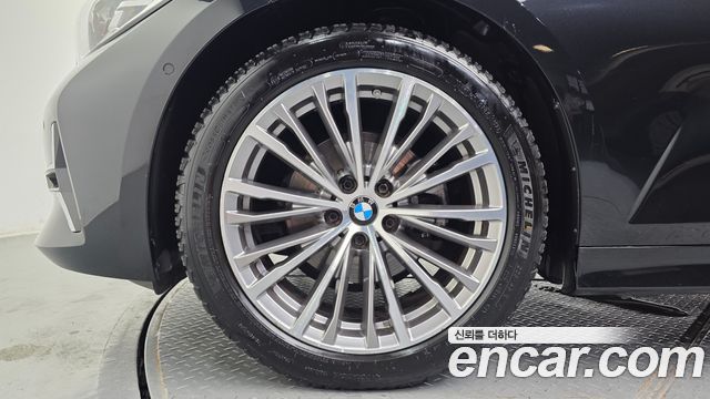 BMW 3-Series 2020 — photo 5