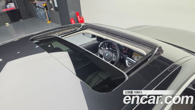 BMW 3-Series 2020 — photo 19