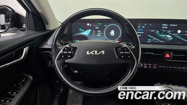 Kia EV6 2022 — photo 13
