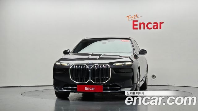 BMW 7-Series 2023 — photo 3