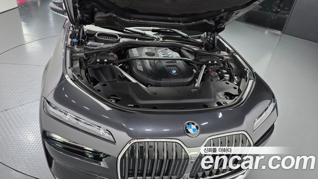 BMW 7-Series 2023 — photo 6