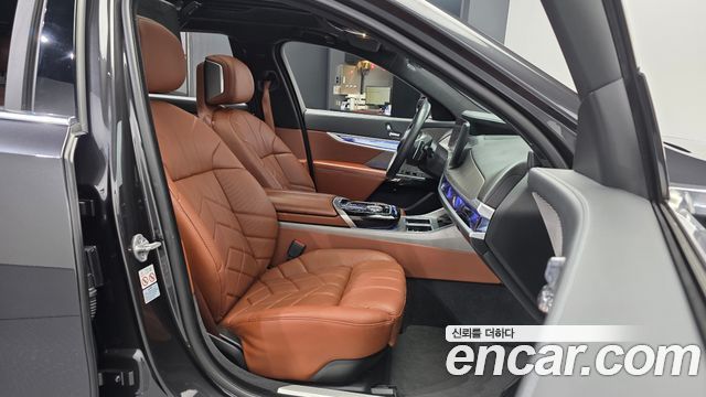 BMW 7-Series 2023 — photo 17