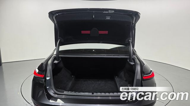 BMW 7-Series 2023 — photo 26