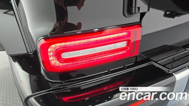 Mercedes-Benz G-Class 2026 — photo 9