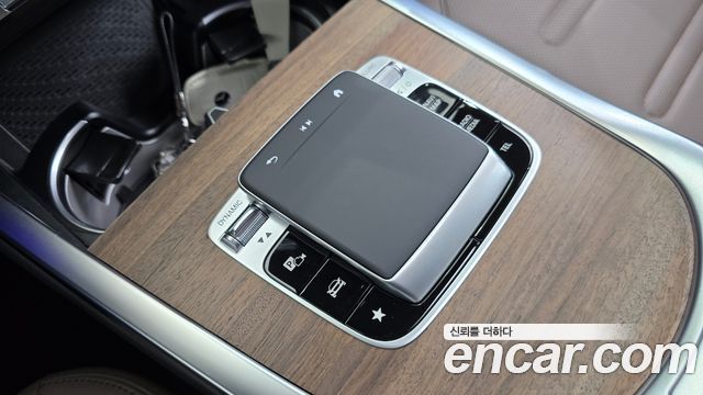 Mercedes-Benz G-Class 2026 — photo 29
