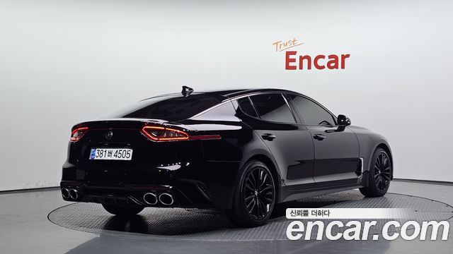 Kia Stinger 2018 — photo 2