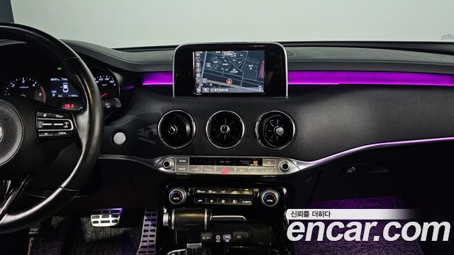 Kia Stinger 2018 — photo 14