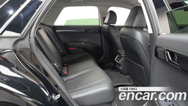 Hyundai Grandeur 2023 — photo 17
