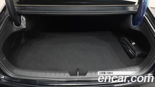 Hyundai Grandeur 2023 — photo 26