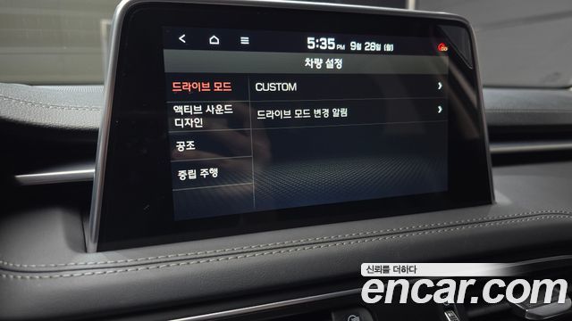 Genesis G70 2020 — photo 22