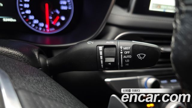Genesis G70 2020 — photo 26
