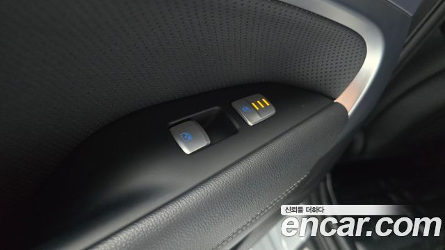 Genesis G70 2020 — photo 29