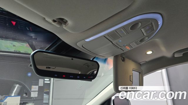 Genesis G70 2020 — photo 32