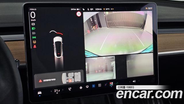 Tesla Model Y 2021 — photo 22