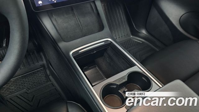 Tesla Model Y 2021 — photo 29
