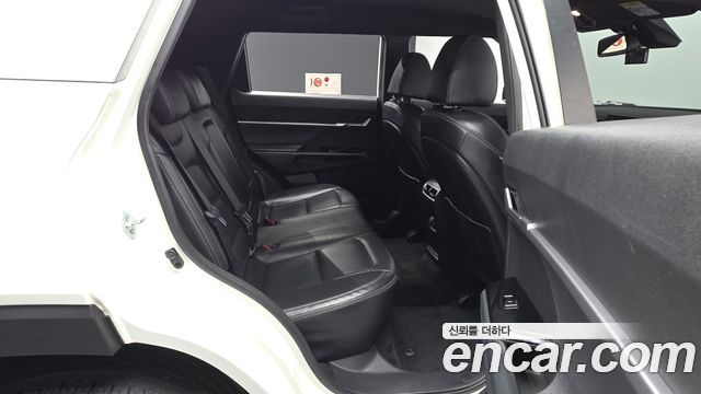 KG Mobility Torres 2023 — photo 12