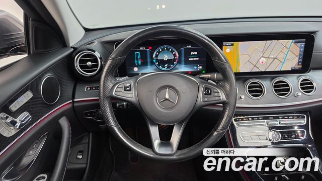Mercedes-Benz E-Class 2017 — photo 19