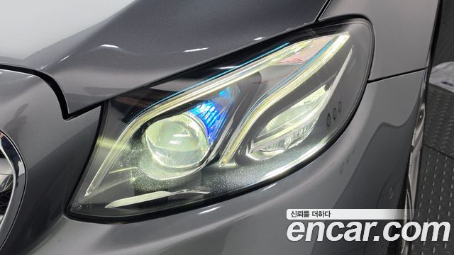 Mercedes-Benz E-Class 2017 — photo 8
