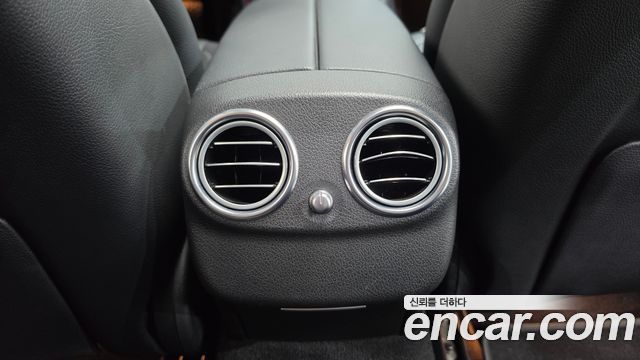 Mercedes-Benz E-Class 2017 — photo 36