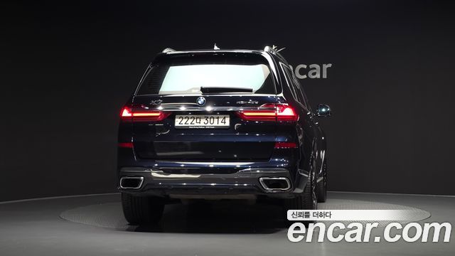 BMW X7 2021 — photo 4