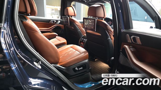 BMW X7 2021 — photo 18
