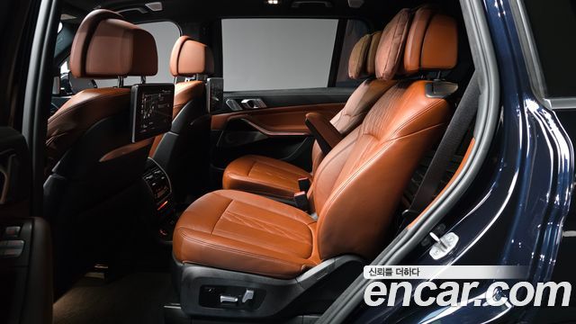 BMW X7 2021 — photo 16