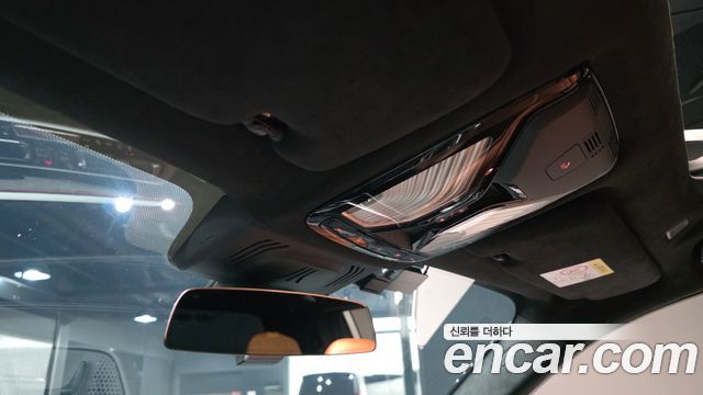 BMW X7 2021 — photo 29