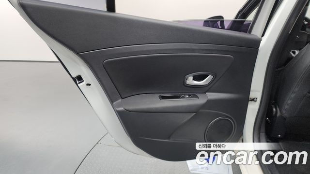 Renault Korea SM3 2016 — photo 15