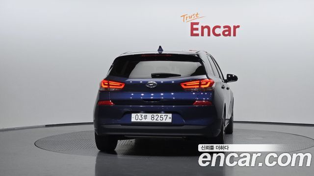 Hyundai i30 2018 — photo 4