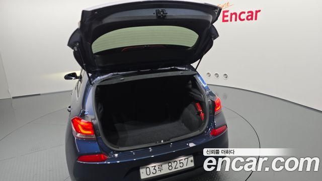 Hyundai i30 2018 — photo 20