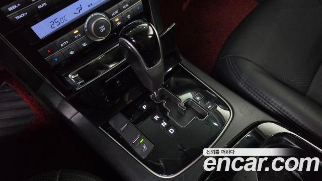 Kia OPIRUS 2011 — photo 9